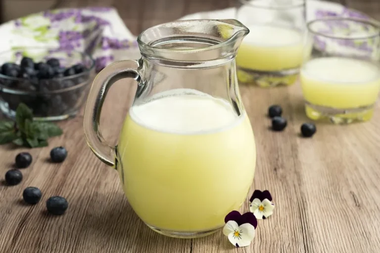 “โปรตีนใส” คืออะไร เทรนด์ใหม่สายเฮลตี้