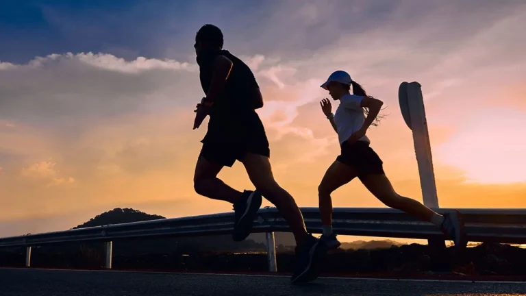 กิจกรรมครอสเทรนนิ่งที่ดีที่สุดเพื่อเสริมสร้างประสิทธิภาพการวิ่ง