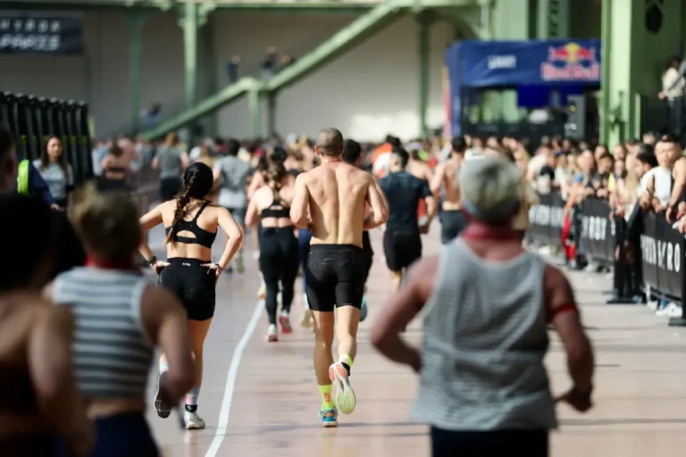 เตือนสาย HYROX, CrossFit, HIIT ออกกำลังกายหนักเกิน เสี่ยงกล้ามเนื้อสลาย